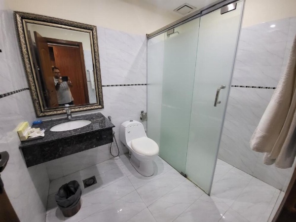 Grand Millennium Hotel image 24