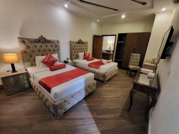 Grand Millennium Hotel image 38